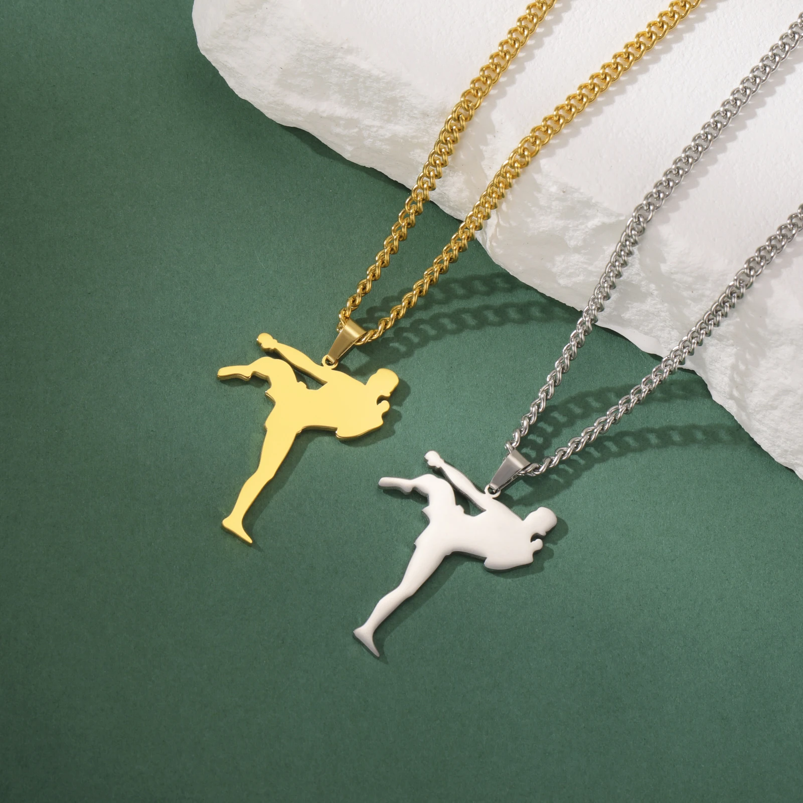 COOLTIME Karate Männer Taekwondo Halsketten Edelstahl Kampf High Kick Sport Charm Kette Schmuck Geschenk für Frauen Männer – Detail 11