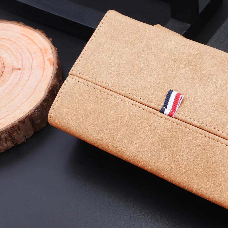 Рисунок 4 - Автомобильный держатель для очков