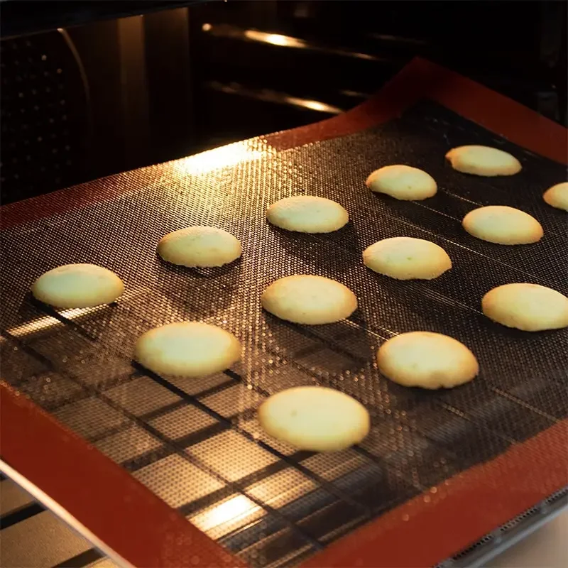 Silicone Non-Stick Breathable Baking Mat, 30x40cm - High-Temperature Kitchen Tool