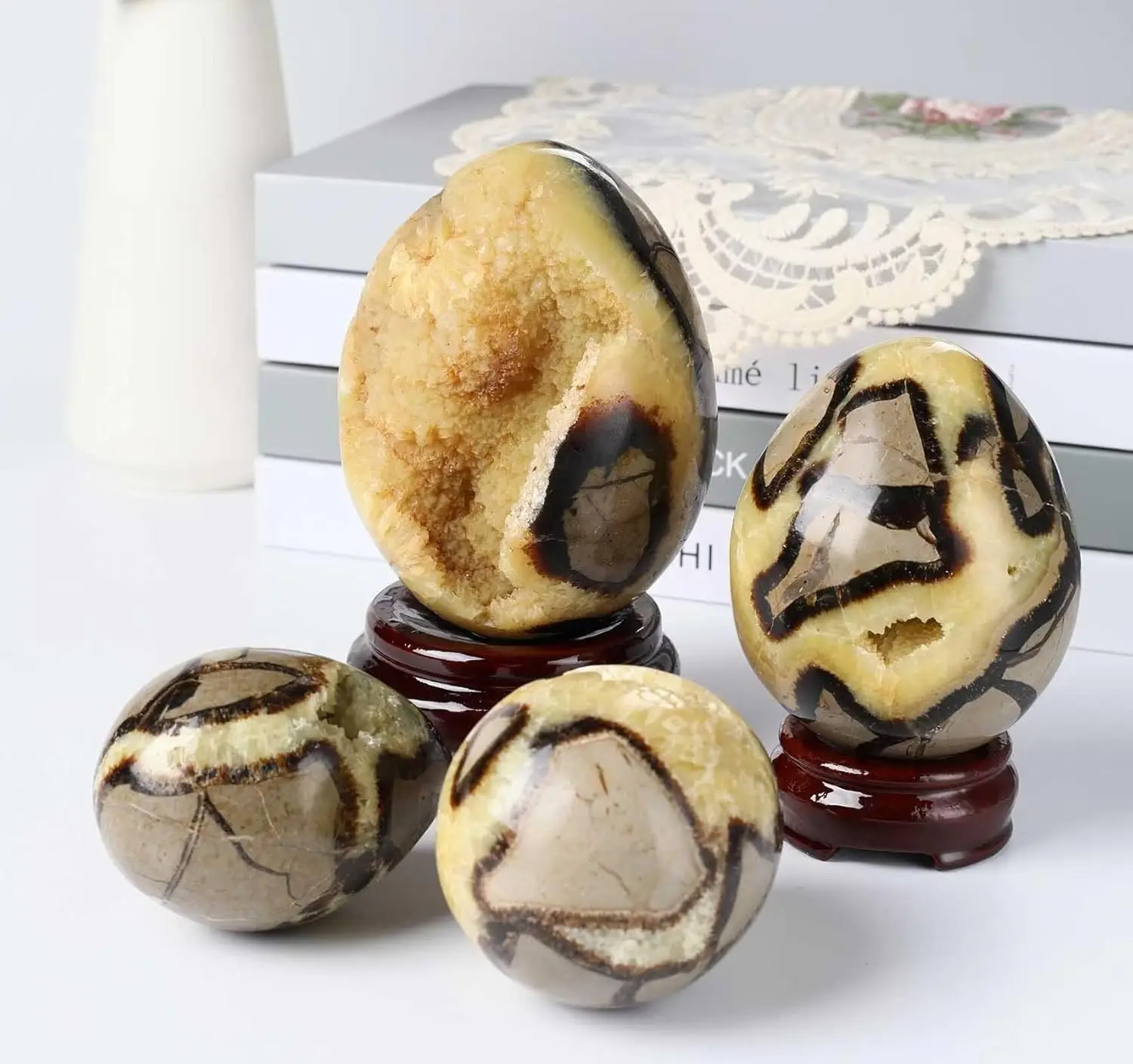 1 piece of 50mm natural geometric egg polished crystal stone for collection. Mineral specimen and healing crystal ornament