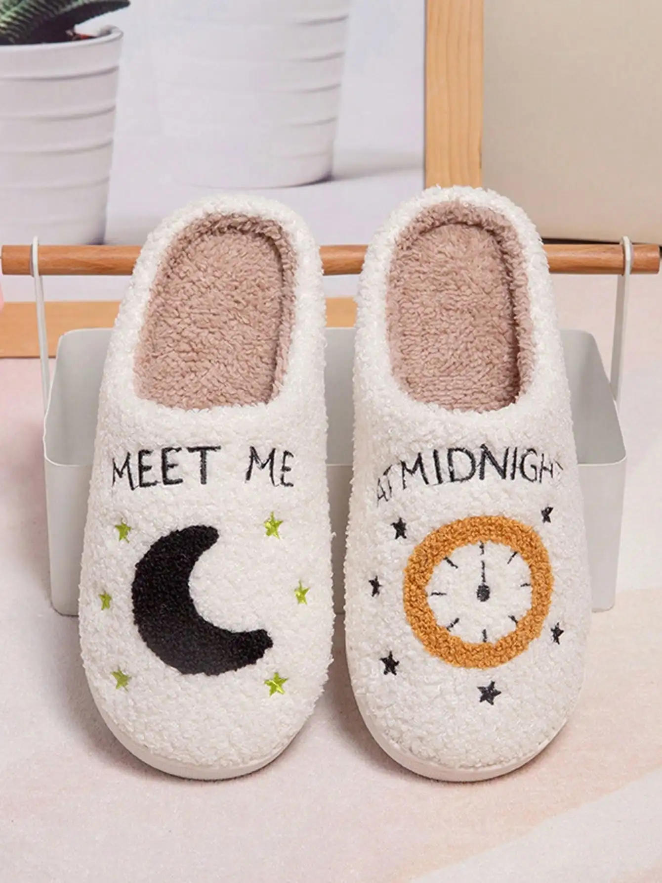 Fashion Trendy Moon Clock Winter Slippers for Women, Comfortable Daily Anti-Slip Indoor Home Fleece Plush Warm Slides 4