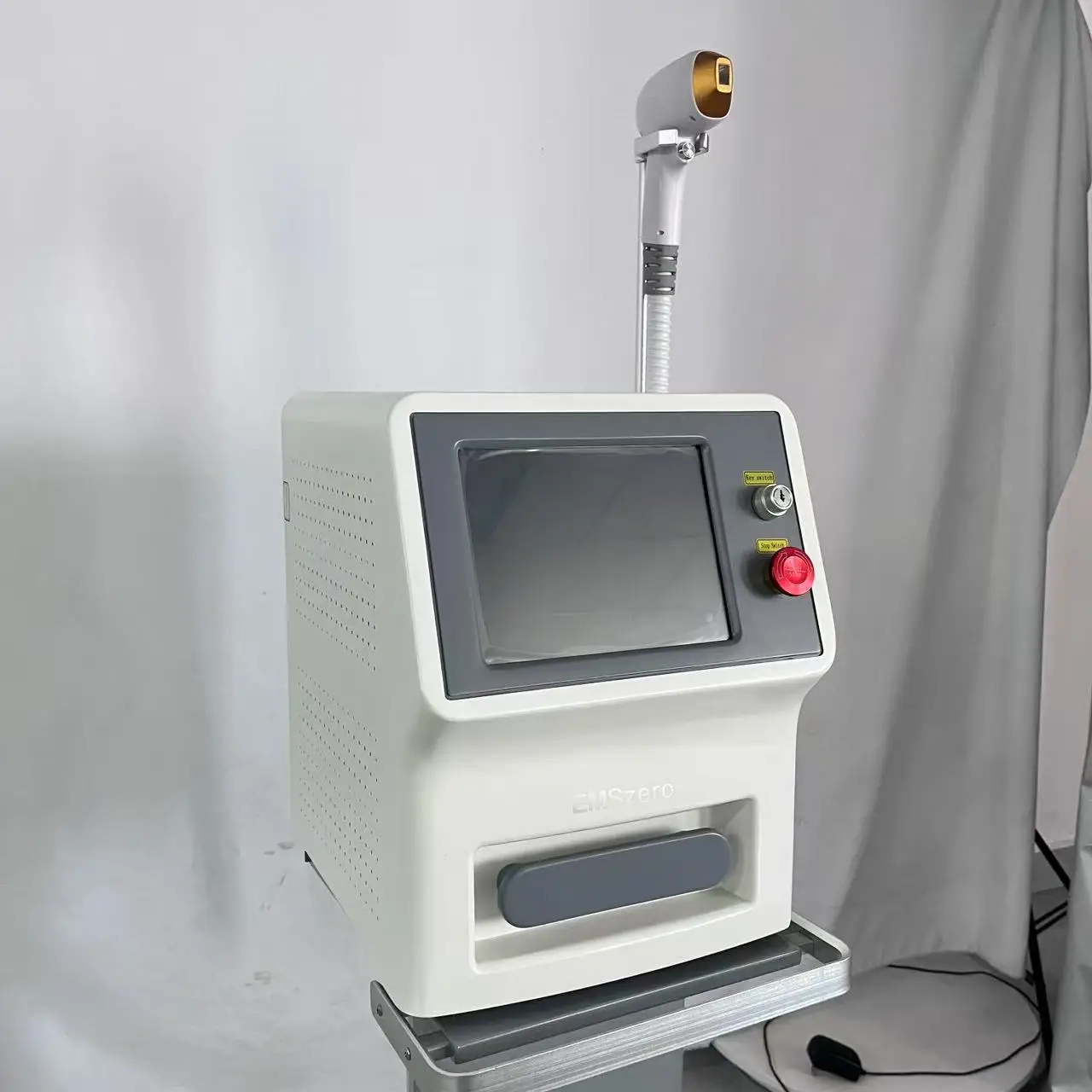 Professional Diode Laser 808 nm Ice Platinum Titanium 4 Wavelength Diode Laser Hair Removal Machine
