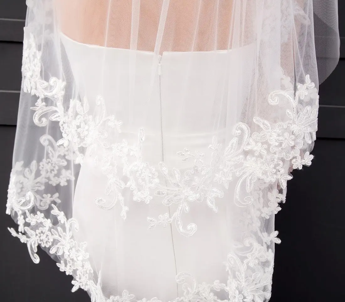 Women's Short 2 Tier 60/80 cm Lace Wedding Bridal Veil With Comb Two Layers Bride Veils bridal veil