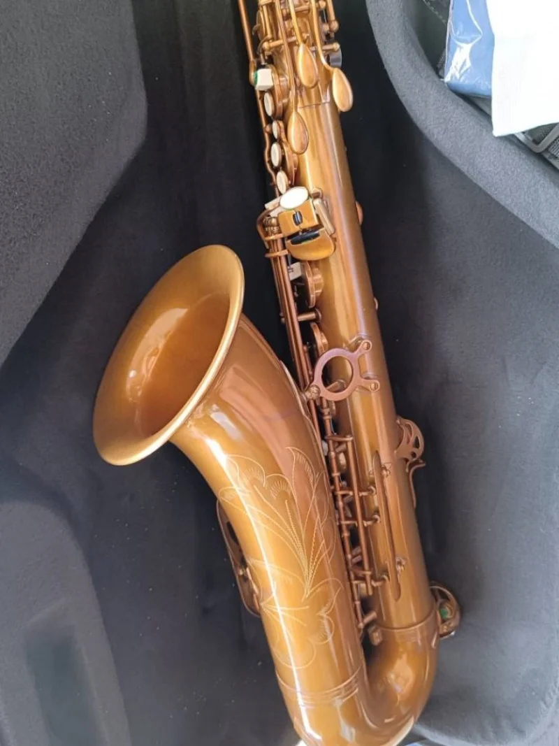 high-quality Tenor Saxophone Antique copper saxophone with box accessories.