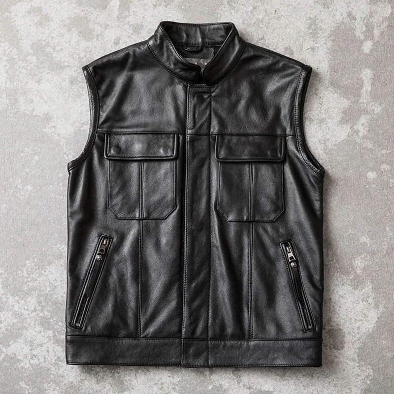 新品　BEVZA 黒 ノースリーブ ベスト　本革　正規¥ 67.000 新品 BEVZA 黒 ノースリーブ ベスト 本革 正規¥ 67.000 トップス