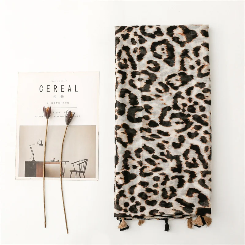 2024 New Fashion Luxury Leopard Print Ladies Women Scarf Female Cotton Linen Shawl Tassel Four Seasons Muslim Hijab 90*180cm 3