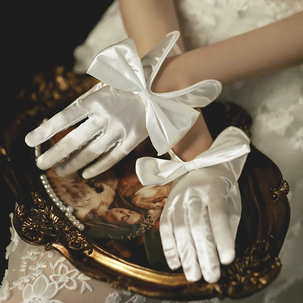 

Elegant Delicate Women Party Lvory Short Design Wedding Accessories Satin Mittens Bow Kont Gloves Full Finger Gloves