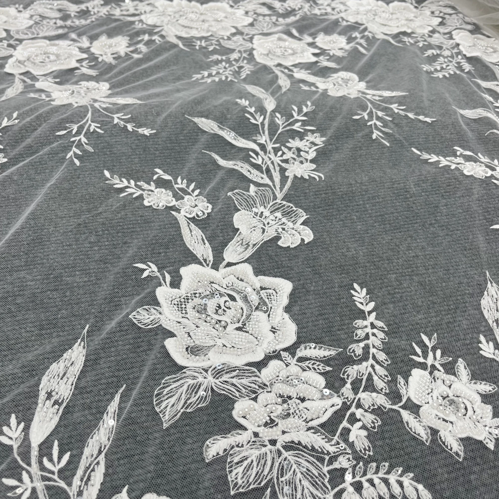 Exquisite Floral Pattern Sequins Beads Embroidery High-Grade Private Customized Wedding Lace Fabrics