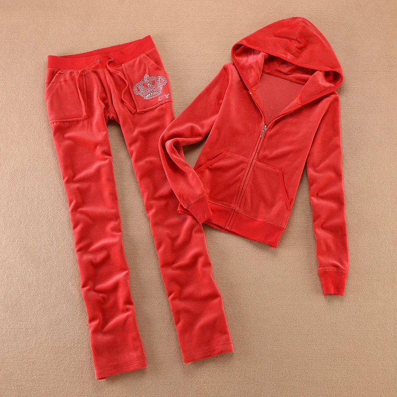 Рисунок 2 - Женский бархатный спортивный костюм