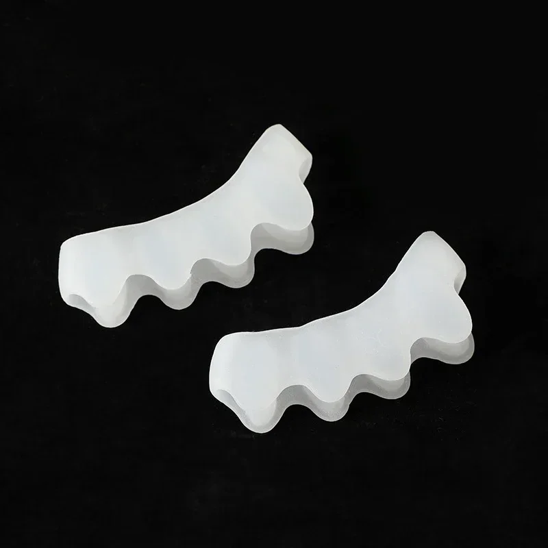 Silicone Finger Toe Protector Toe Separators Stretchers Straightener Bunion Protector Pain Relief Foot Care black white Colors