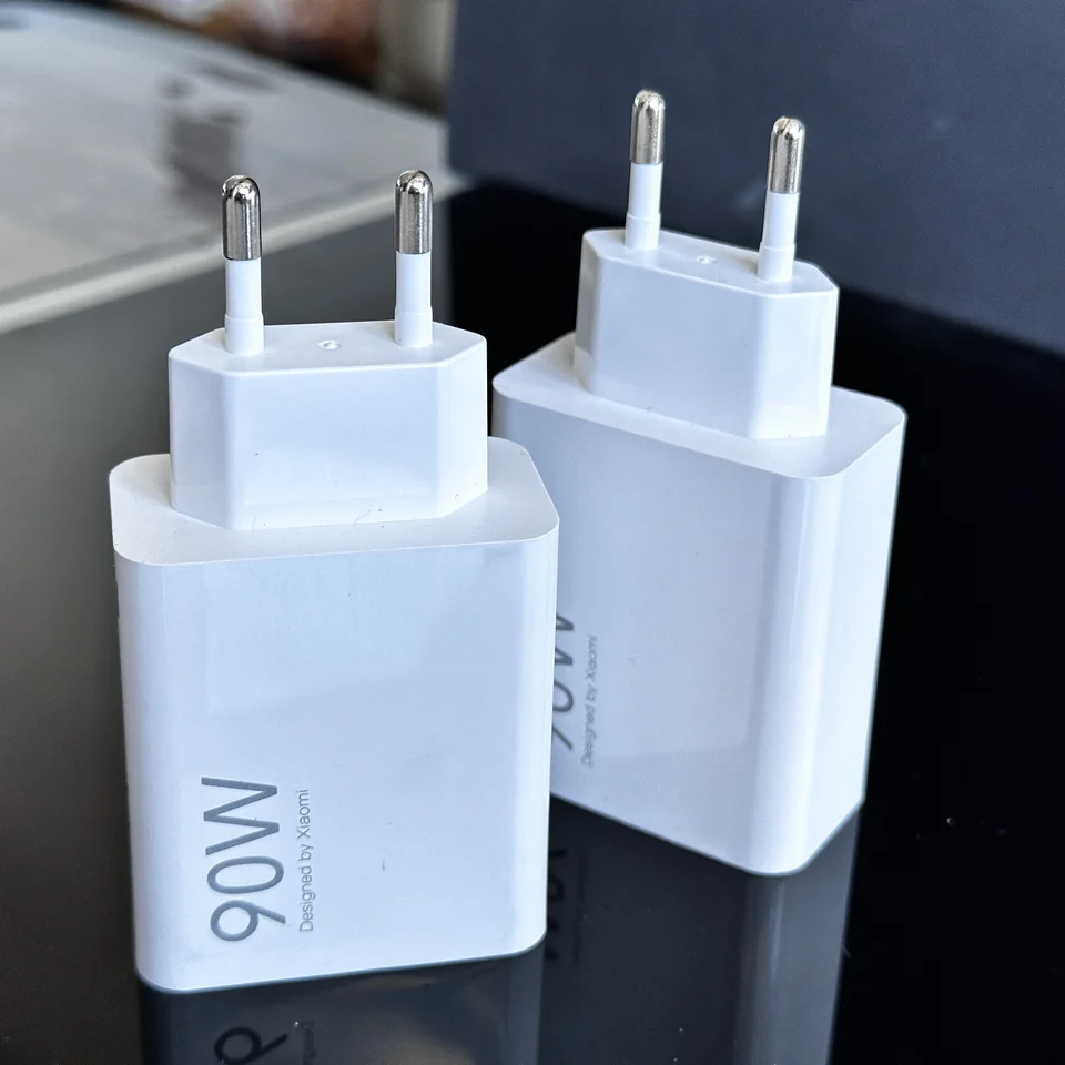 【美品】POCO X7 Pro 本体 90W充電器付き Xiaomi Poco X7 Pro充電器 90Wターボ急速充電器、POCO F4、X5、mi 11