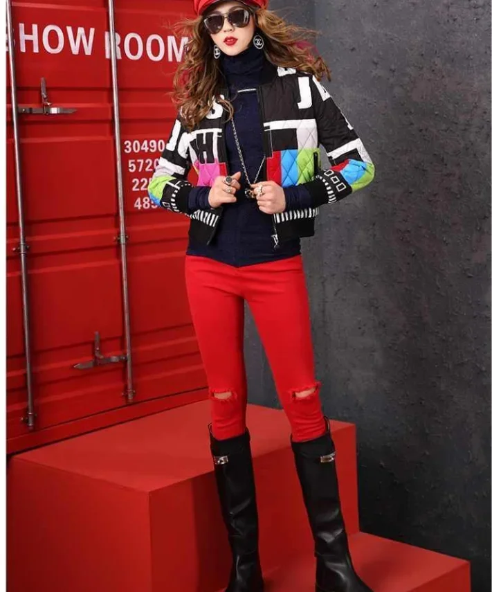 Рисунок 6 - Зимнее плотное женское короткое пальто