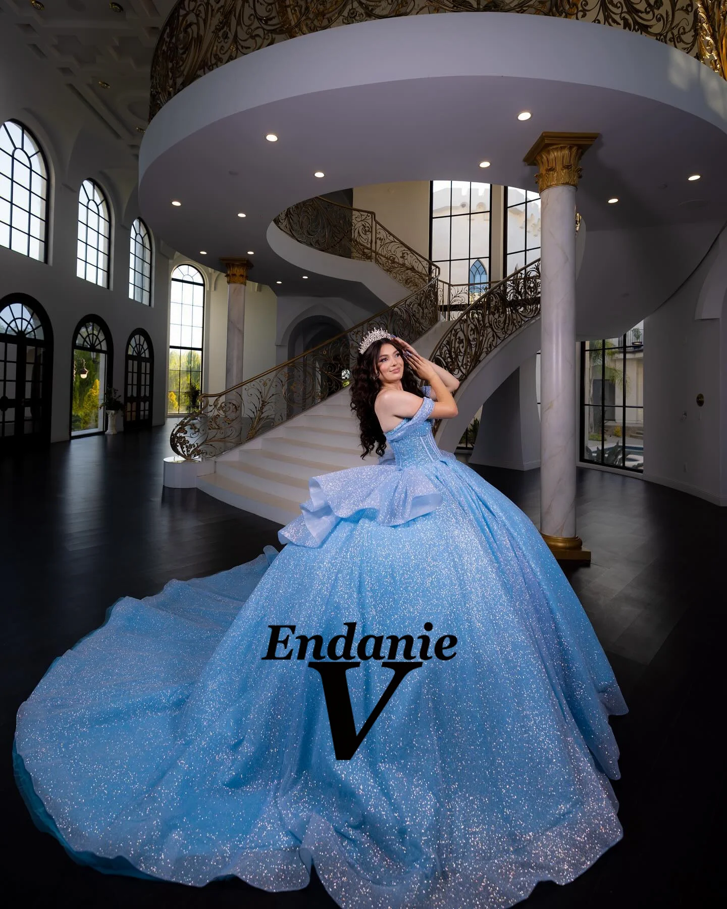 Vendanie Glamorous Tulle Quinceanera Dress Off The Shoulder Rhinestones Cathedral Train Robe Princesse Bleu Femme Customized