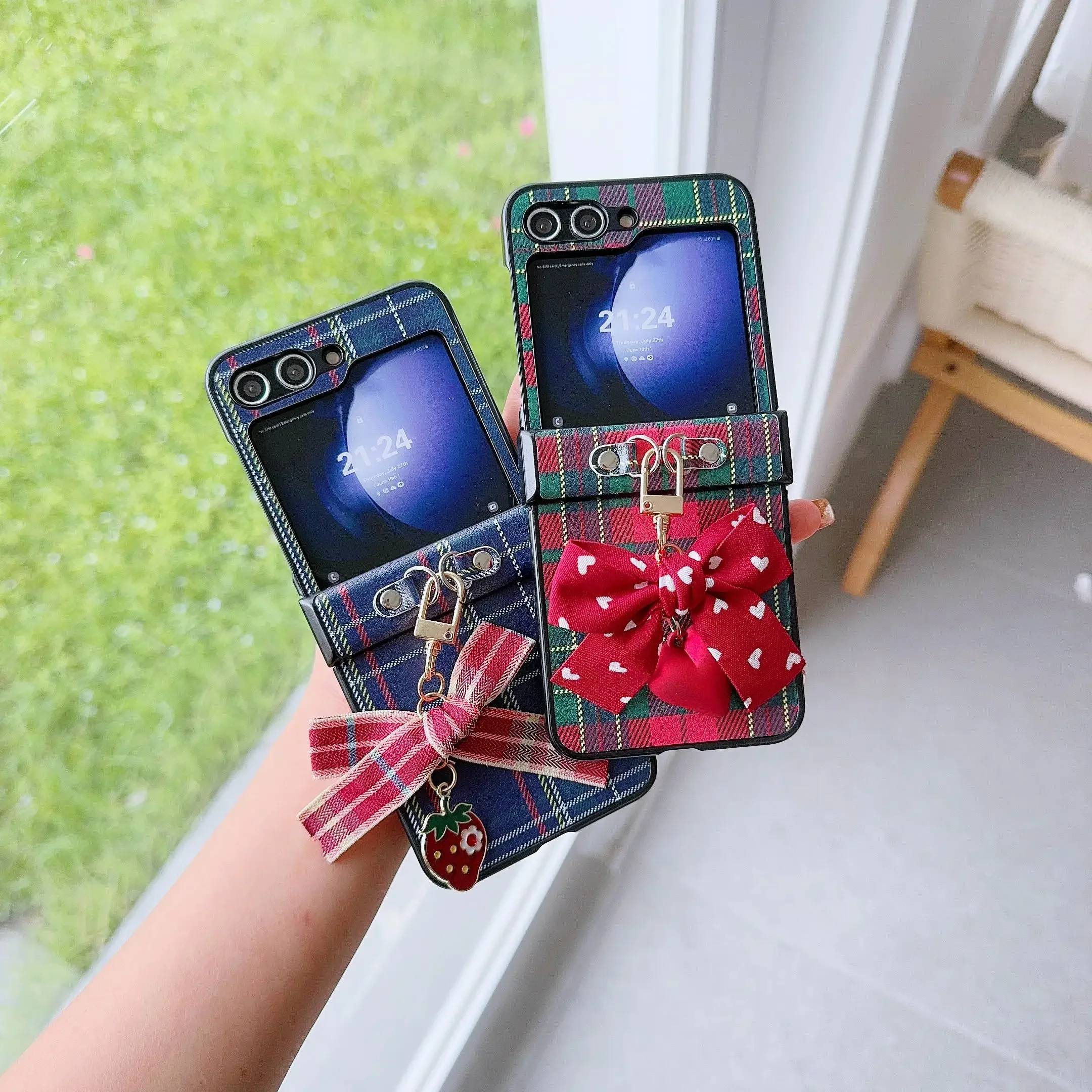 PU Leather Wrist Strap Cute Bowknot Plaid Phone Case with Hinge Protection - Shockproof Design
