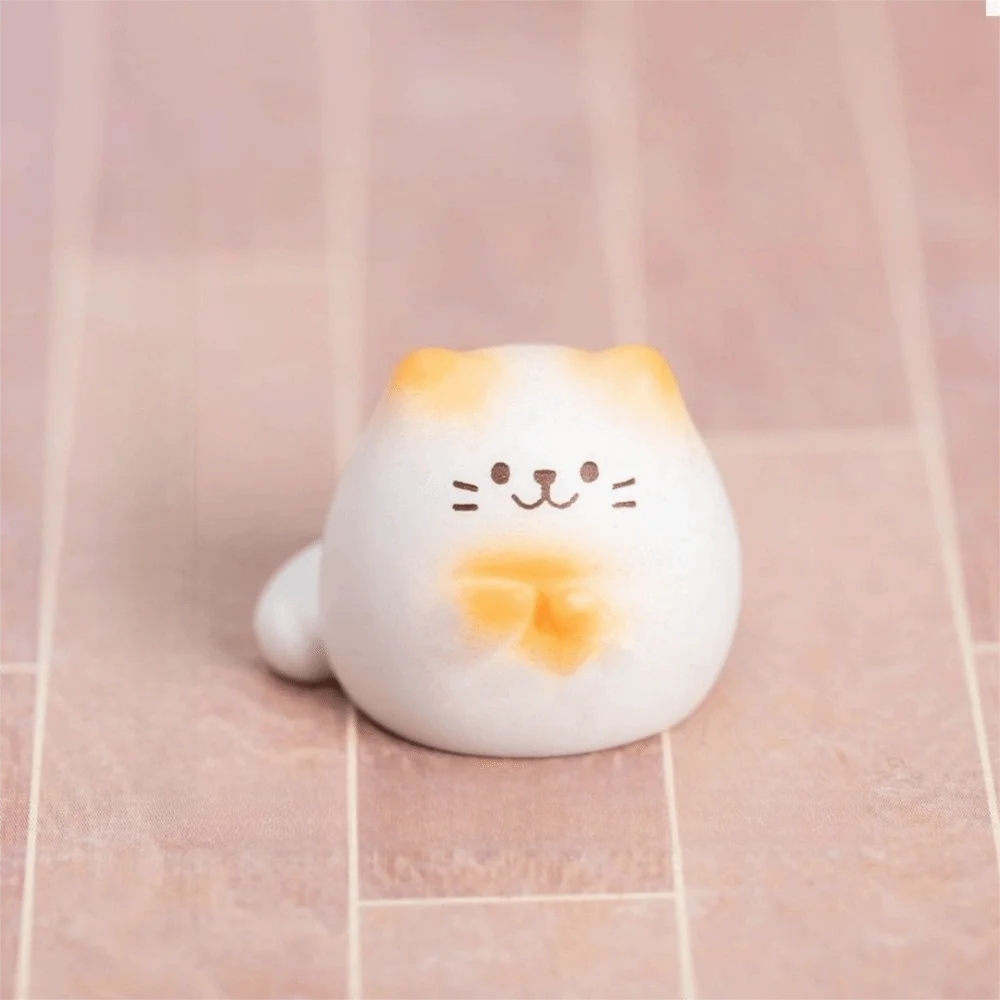 Charming DIY Cartoon Cat Resin Miniature Desktop Figurine Decor