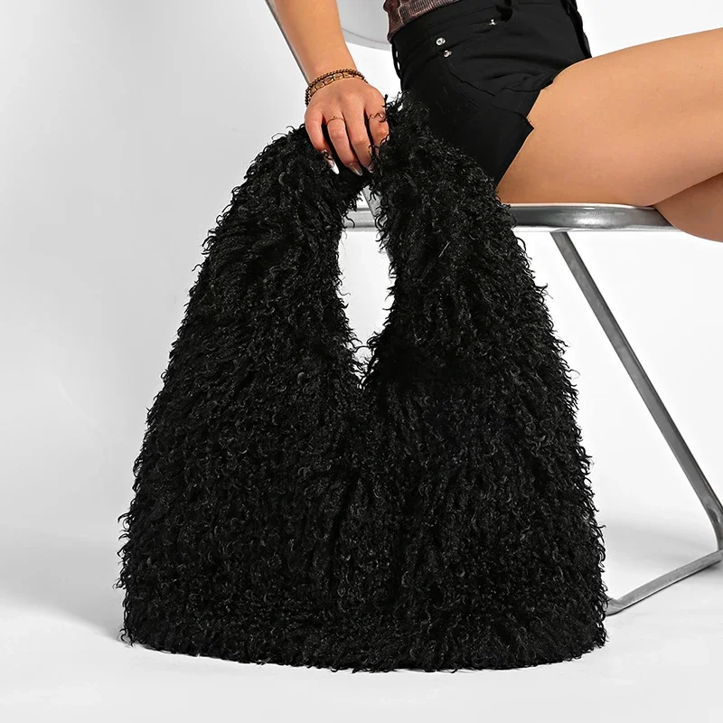Borsa a Tracolla in Peluche Lungo Stile Europeo-Americano, Grande Capacità, Finta Lana, Forma Triangolare, Borsa Casual Monocolore alla Moda - immagine 2