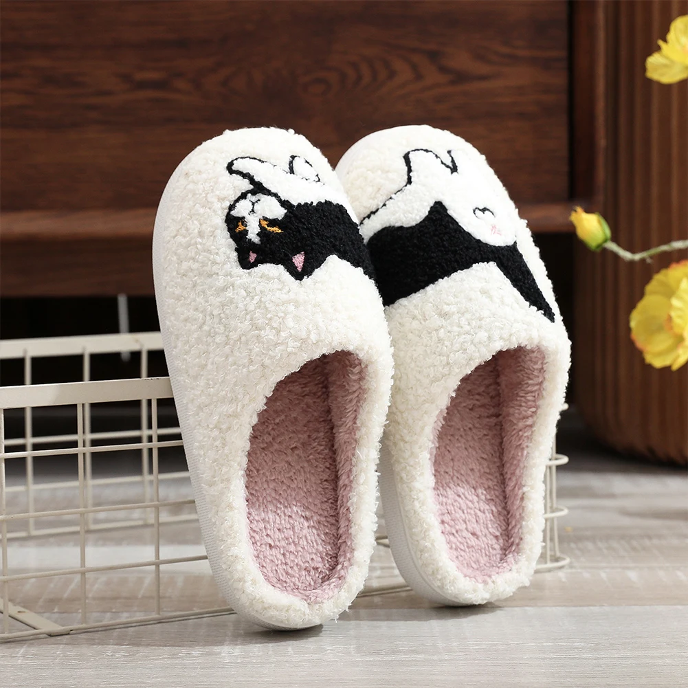 Plush Cow Cat Slippers Kawaii Furry Slippers Non-Slip Soft Cloud Slippers Comfortable Fluffy Pet Cat Slippers for Bedroom Indoor