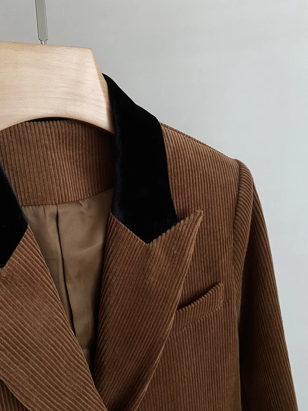 

Lapel Corduroy Casual Blazer Women Retro Fashion Long Sleeve Double Breasted Suit Coat Autumn New Lady Streetwear Clothing Traf