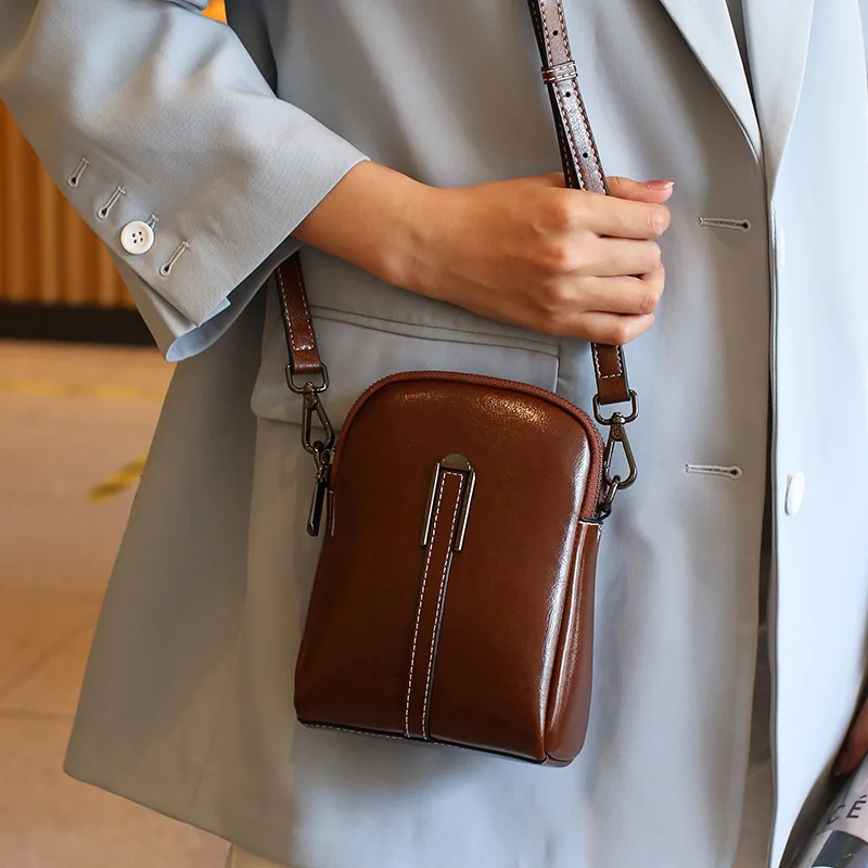 Saashi Women's Oil Wax Genuine Leather Crossbody Autumn Winter Soft Cowhide Bag.