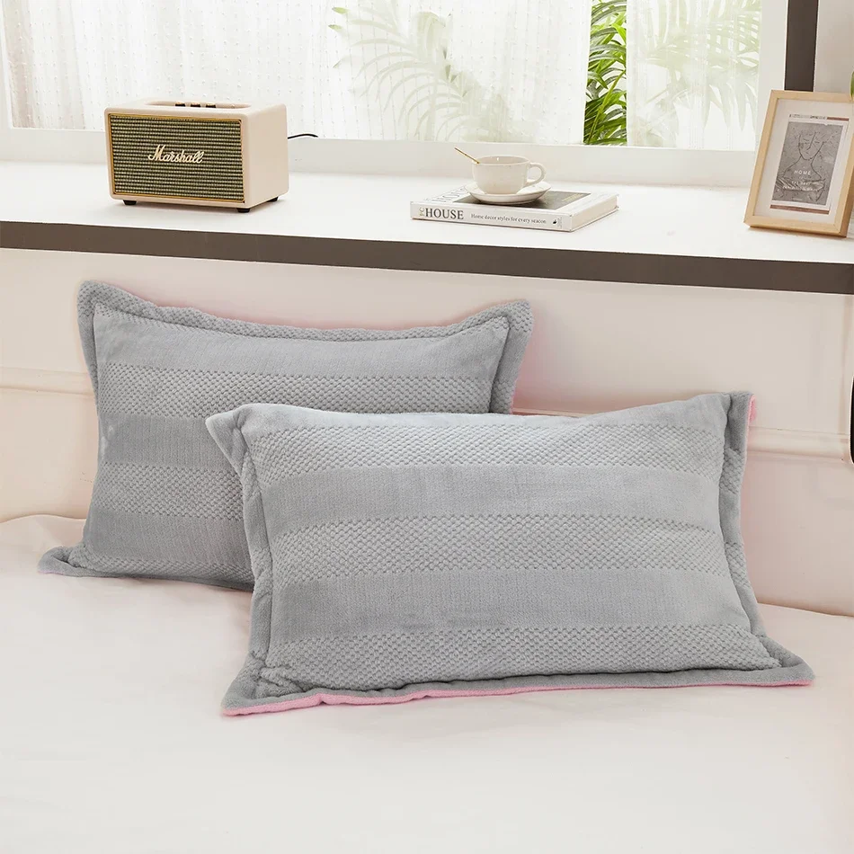 

2PCS Thick Warm Winter Pillowcase ,Velvet Flannel Skin-Friendly Pillowshams,Fluffy Fabric Pillow Covers Super Soft Home Textiles