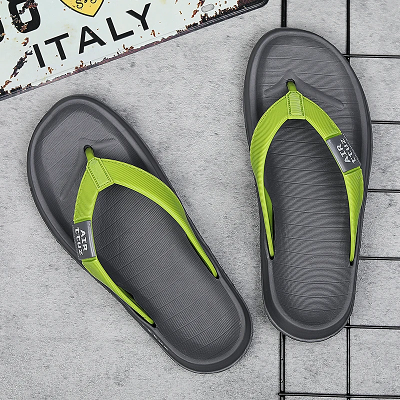 

Men's Sandals Summer Beach Shoes Wear Resistant Soft Bottom Slippers Non Slip Garden Shoes Casual Breathable Sandals Comfortable