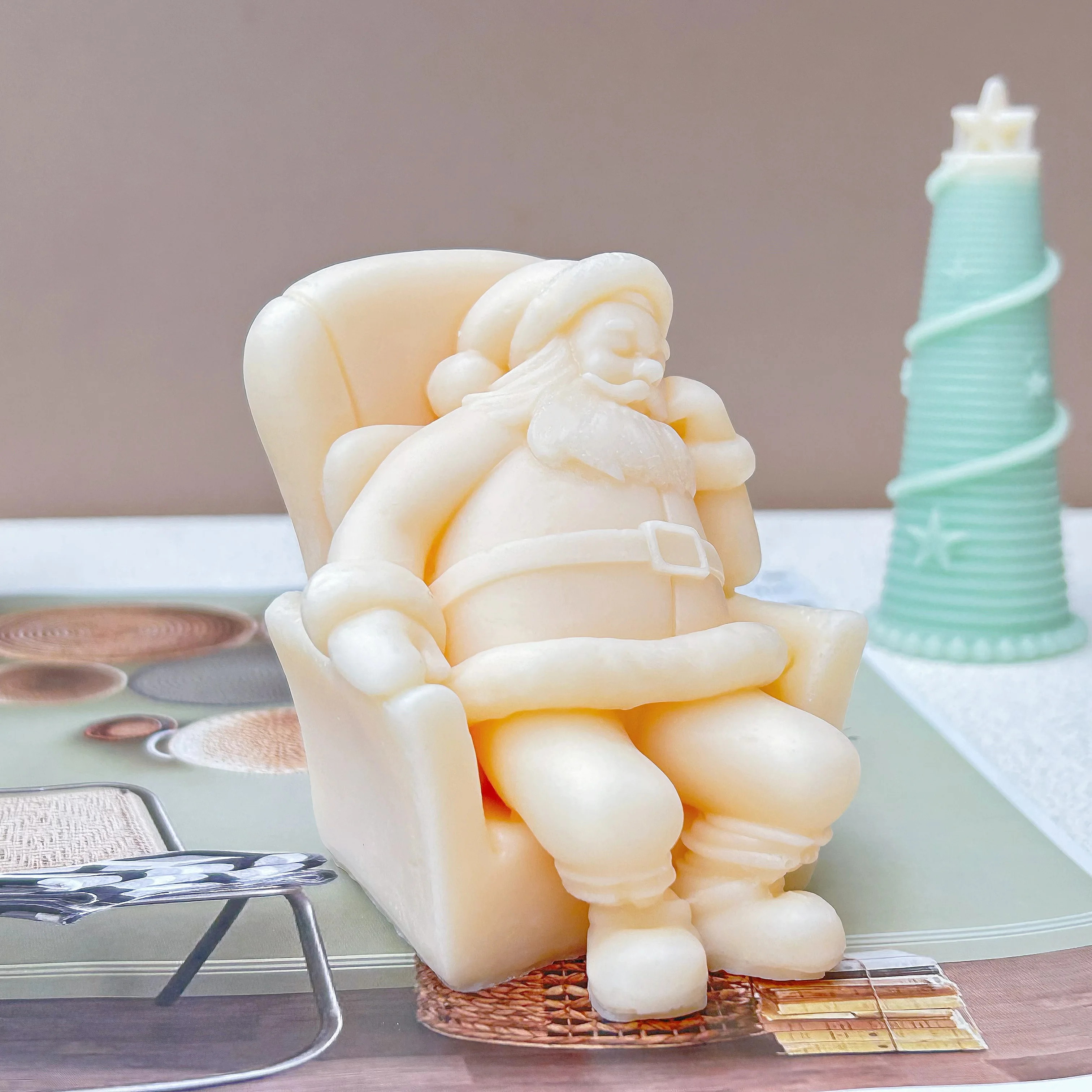 

New Sitting Santa Claus Silicone Candle Mold Diy Santa Claus Soap Aromatherapy Candle Resin Handmade Christmas Gift