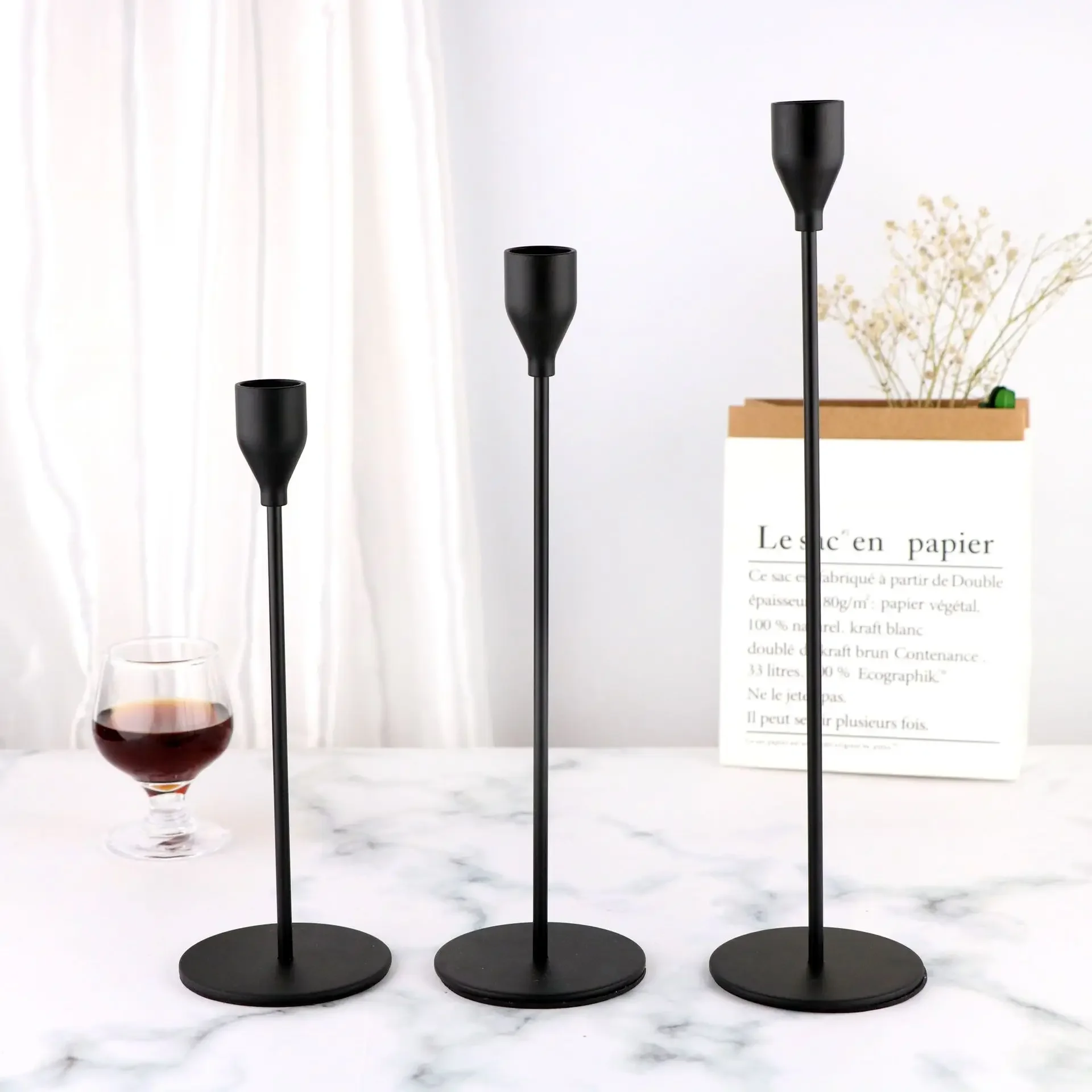 

Retro Gold Candlestick Iron Candlestick Candle Holder Stand Living Room Romantic Candlelight Dinner Ornaments Home Decor