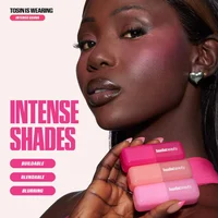 Fard à joues liquide 6 couleurs effet soft glow, facile à appliquer, longue tenue, waterproof, avec applicateur éponge, gloss à lèvres, rare 5