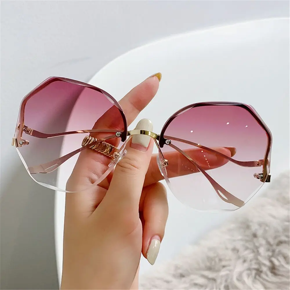 

Frameless Metal Curved Temples UV400 Sun Glasses Gradient Sunglasses Vintage Rimless Sunglasses Ocean Lens