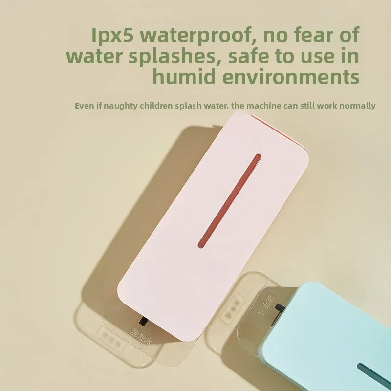 Détail du capteur infrarouge et de la buse de distribution du gel hydroalcoolique.