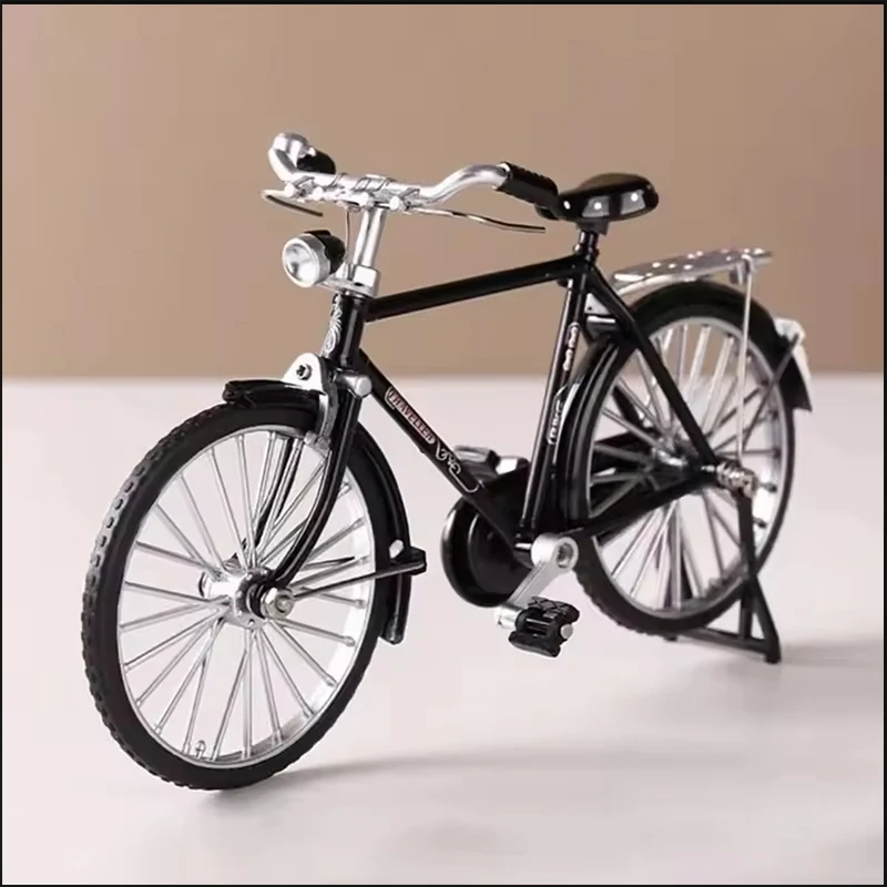 뉴스 1/10 모델 합금 레트로 자전거 다이캐스트 장식 모델 금속 장난감 검정색 자전거 시뮬레이션 컬렉션 선물 소년 장난감