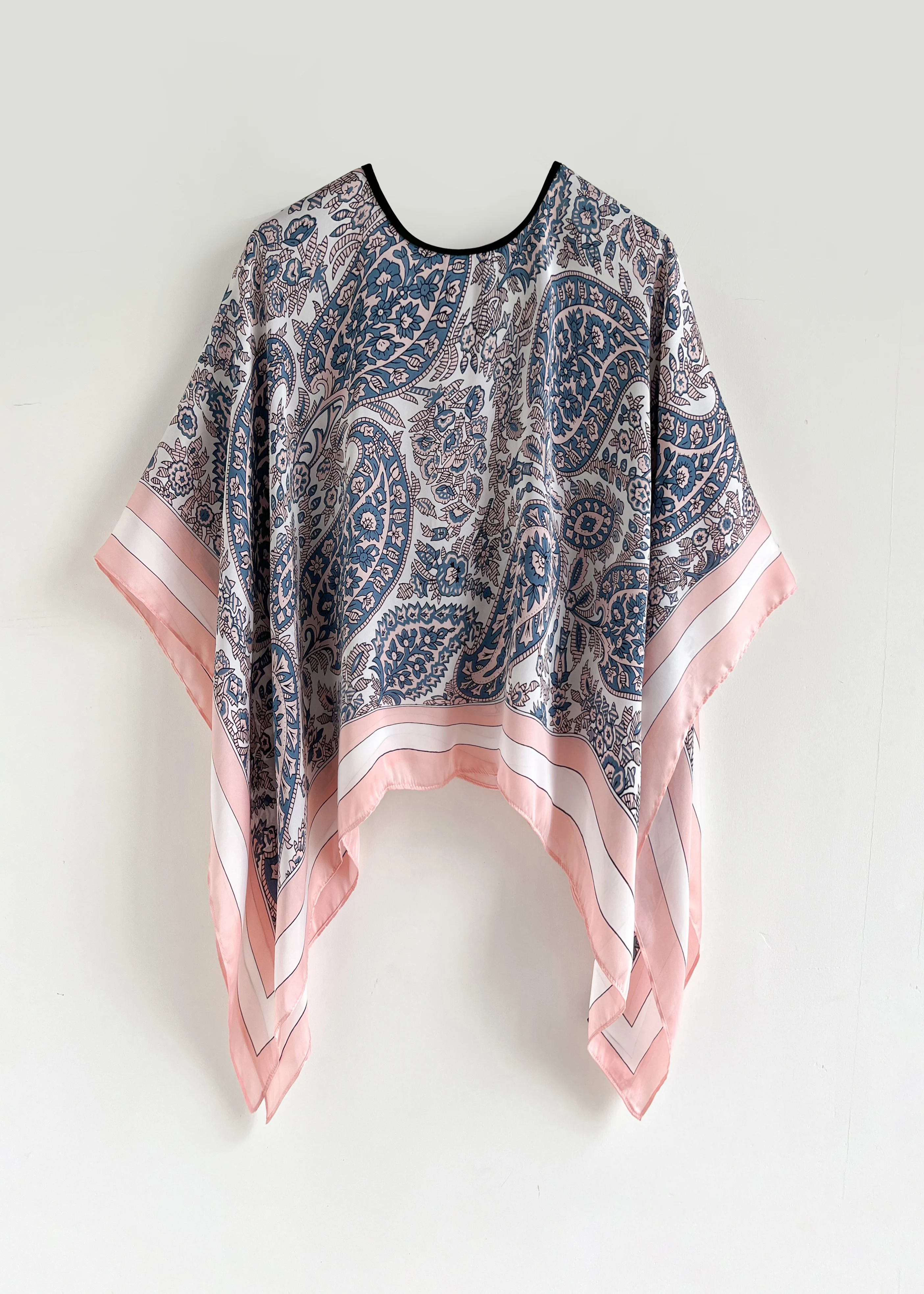 Poncho Pullover Shawl Sun Protection Scarf Paisley Versatile Scarf Paired With Women's Loose Summer Sunscreen Leisure Clothing