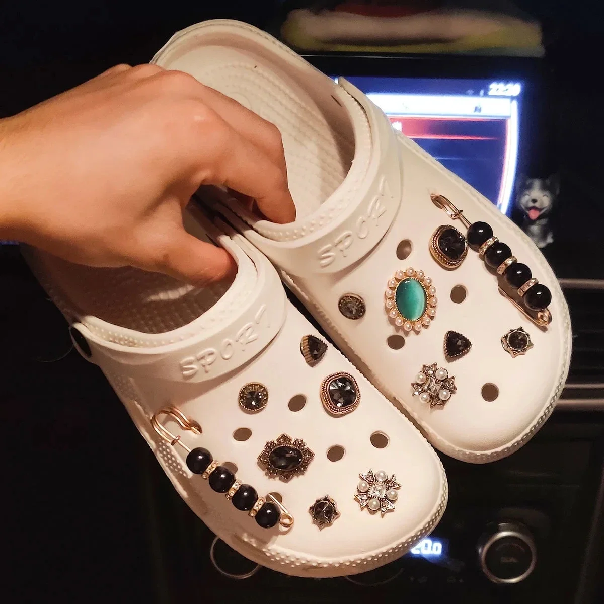 

Luxury Rhinestone Shoe Charms Elegant Princess Charms for Crocs Pearl Chain Garden Shoe Buckle Fashion Nice for Girls Gift