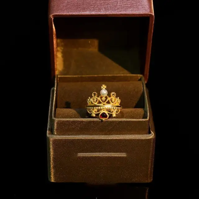 Byzantium Style Vintage Gold Pearl Ruby Garnet Ajustable Crown 