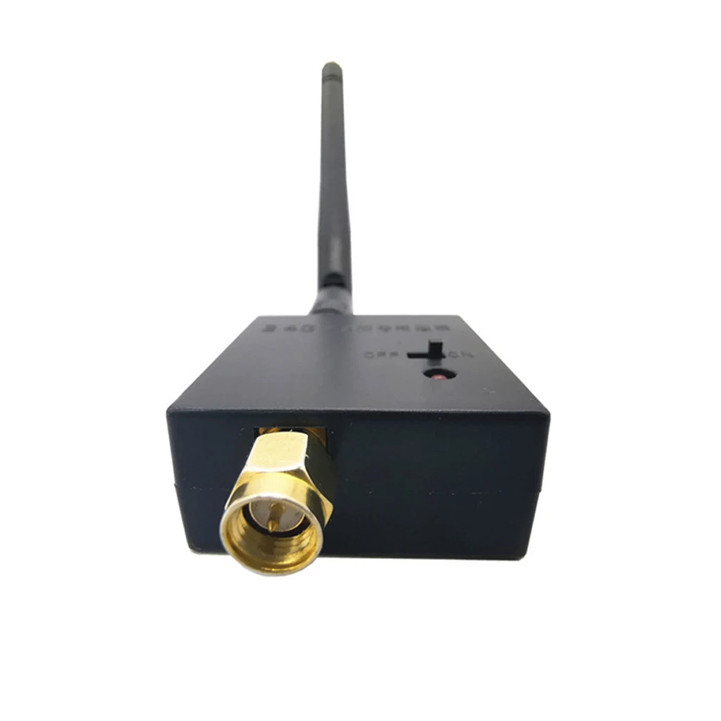 Boîtier ouvert de l'amplificateur de signal 2.4GHz pour émetteur, composants internes visibles.
