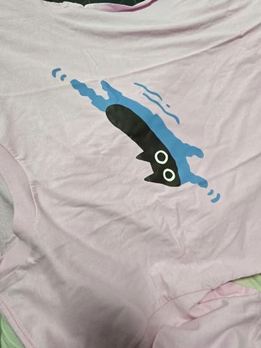 Swimming through - Kuro Neko T-Shirt photo review