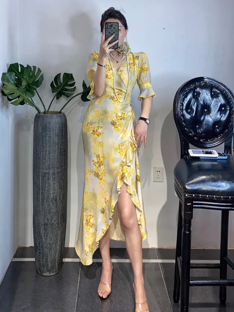 

Goods 2023 Summer New Style Elegant Print Slim Fit Dress Women's V-Neck Westernized Hip Wrap Midlength Dress