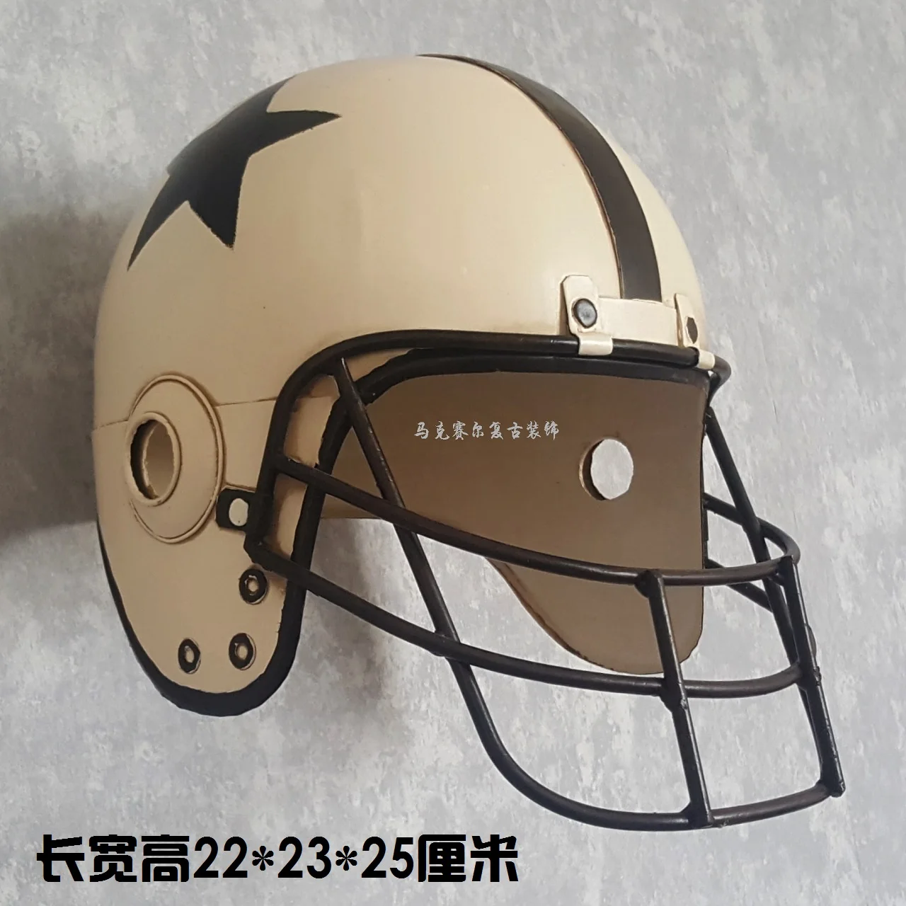 \u200c Exhibición de casco de fútbol vintage, decoración de pared de hierro  desgastado, arte colgante de restaurante rústico, accesorios de réplica  deportiva realista - AliExpress, image size:1280x1280