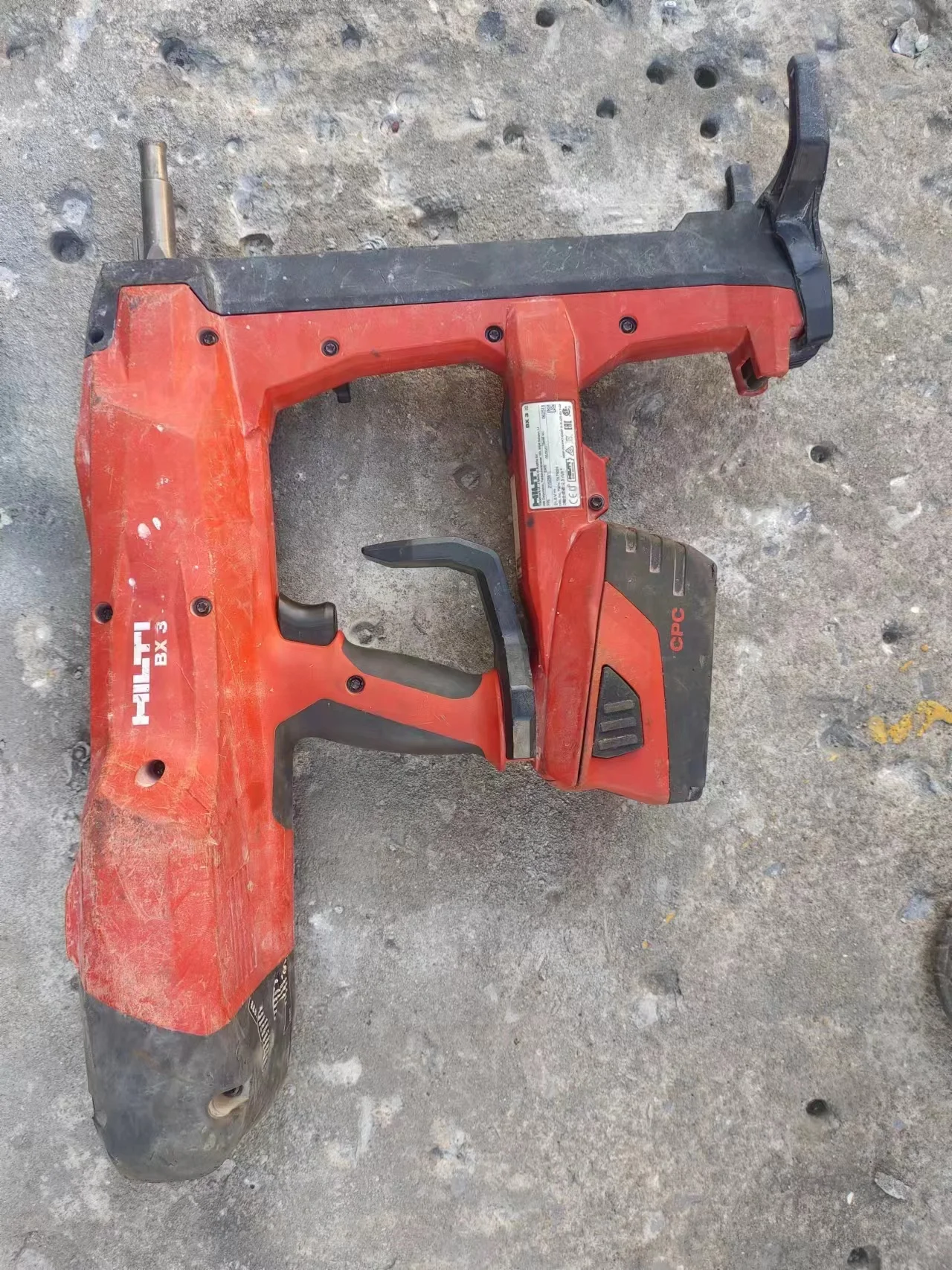 Hilti BX 3 battery actuated fastener nail gun tool  body only second-hand hilti bluetoothradio charger rc 4 36 dab radio only the body second hand functioning normally