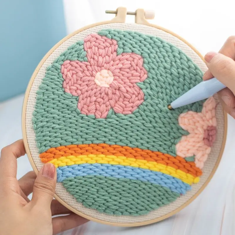 Punch needle embroidery: Cute, cozy projects for cold nights