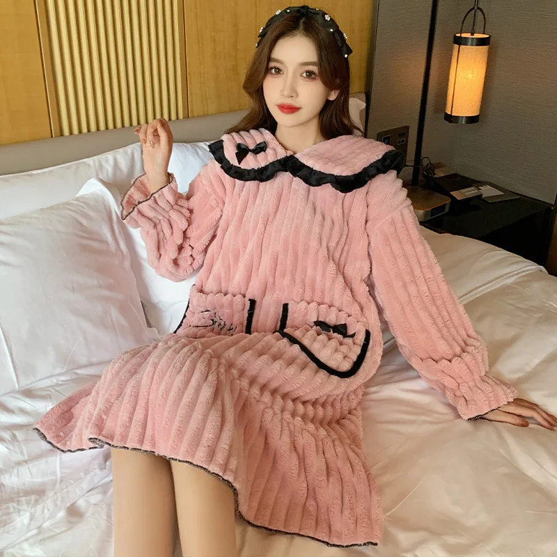 Nightgowns Women Flannel Fleece Pocket Nightdress Warm Thicken Thermal Sleepwear Winter Home Dressing Gowns Nightwear Plus Size