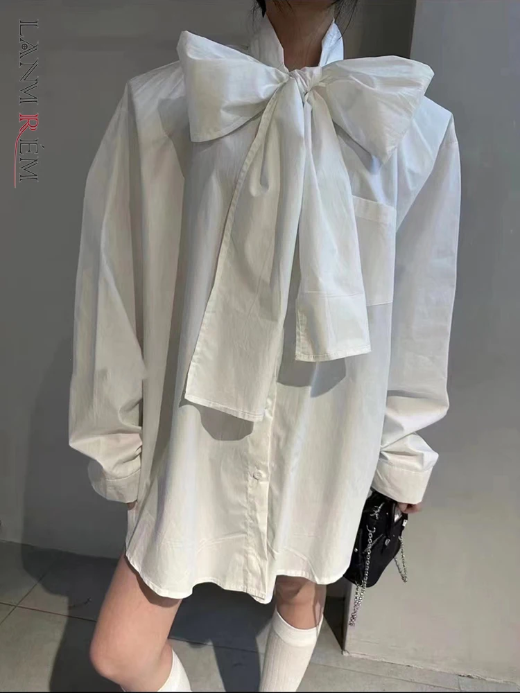 

LANMREM Fashion Bow Knot Design Shirt For Women Solid Single Breasted Mid-length Blouse Loose Tops 2024 Summer New 26D8890