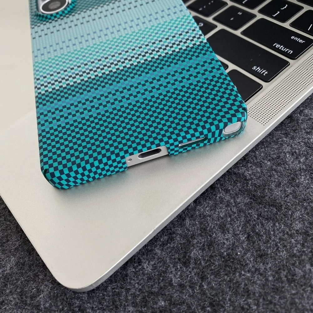 Ultra Slim Carbon Fibre Wireless Charging Shockproof Case