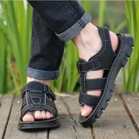 Sandales hommes nouvelles chaussures de plage pantoufles en peau de vache en plein air antidérapant à semelles épaisses sandales en cuir véritable sandales d'été hommes 2024 5