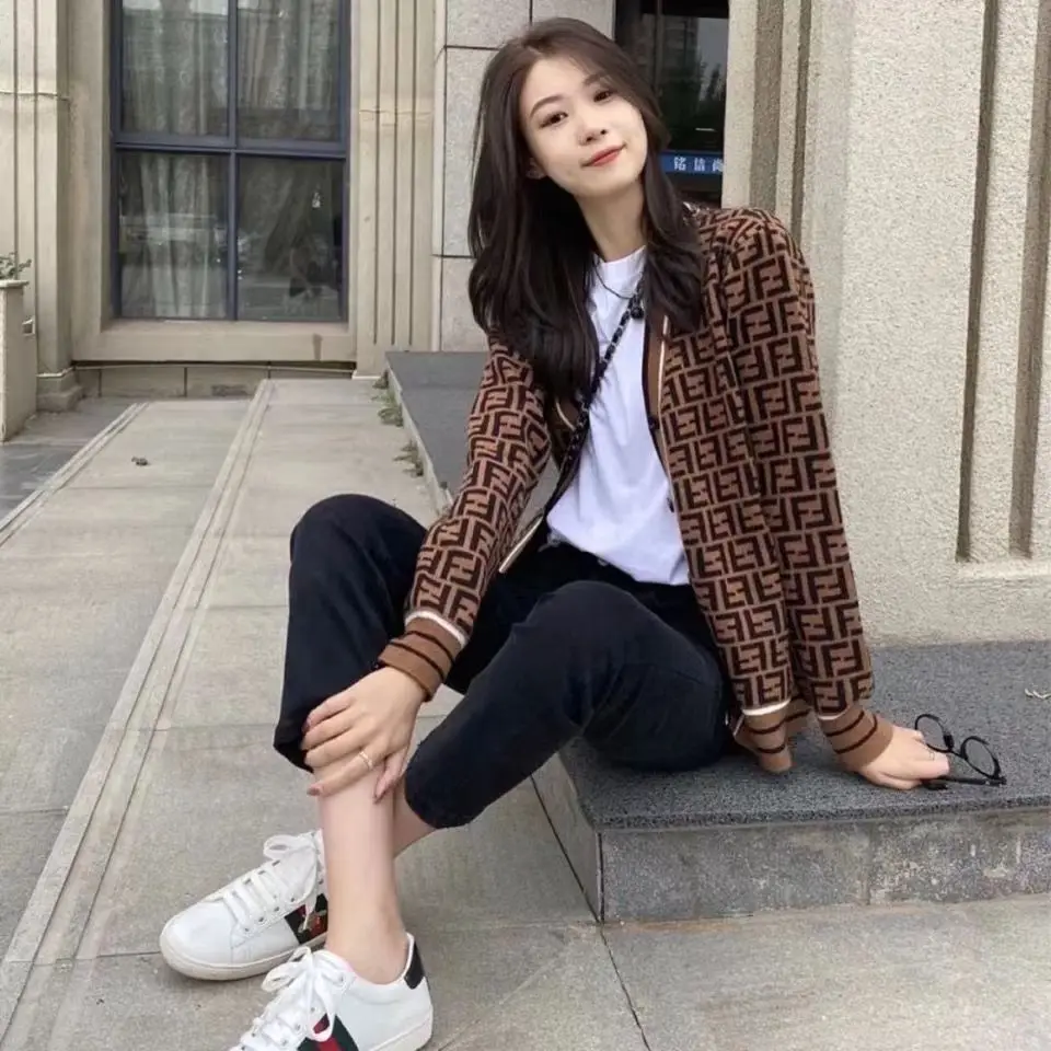 여성용 니트 캐주얼 스웨터, 자카드 레터 니트 카디건, 단추 V넥 상의, 가을 패션, 2024 신상