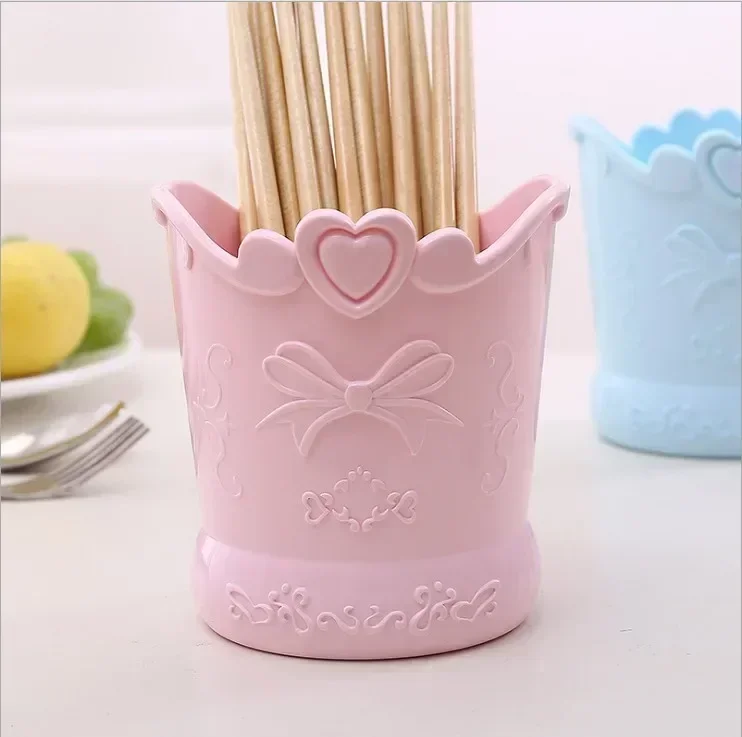 

Plastic Pen Holder Bow Love Heart Shape Pink Large-capacity Barrel Girl Cute Bucket Desk Organizer Stationery School Supplies