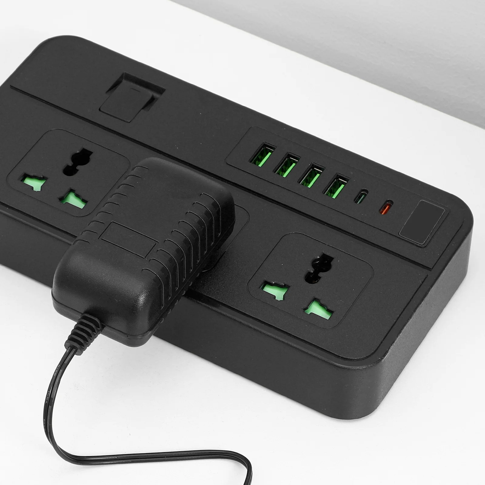 Рисунок 6 - Настенная розетка