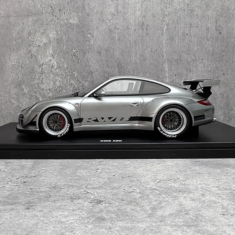 Miniature GT Spirit RWB Abu Silver 2024 – Porsche 1/18 – Résine – GT483