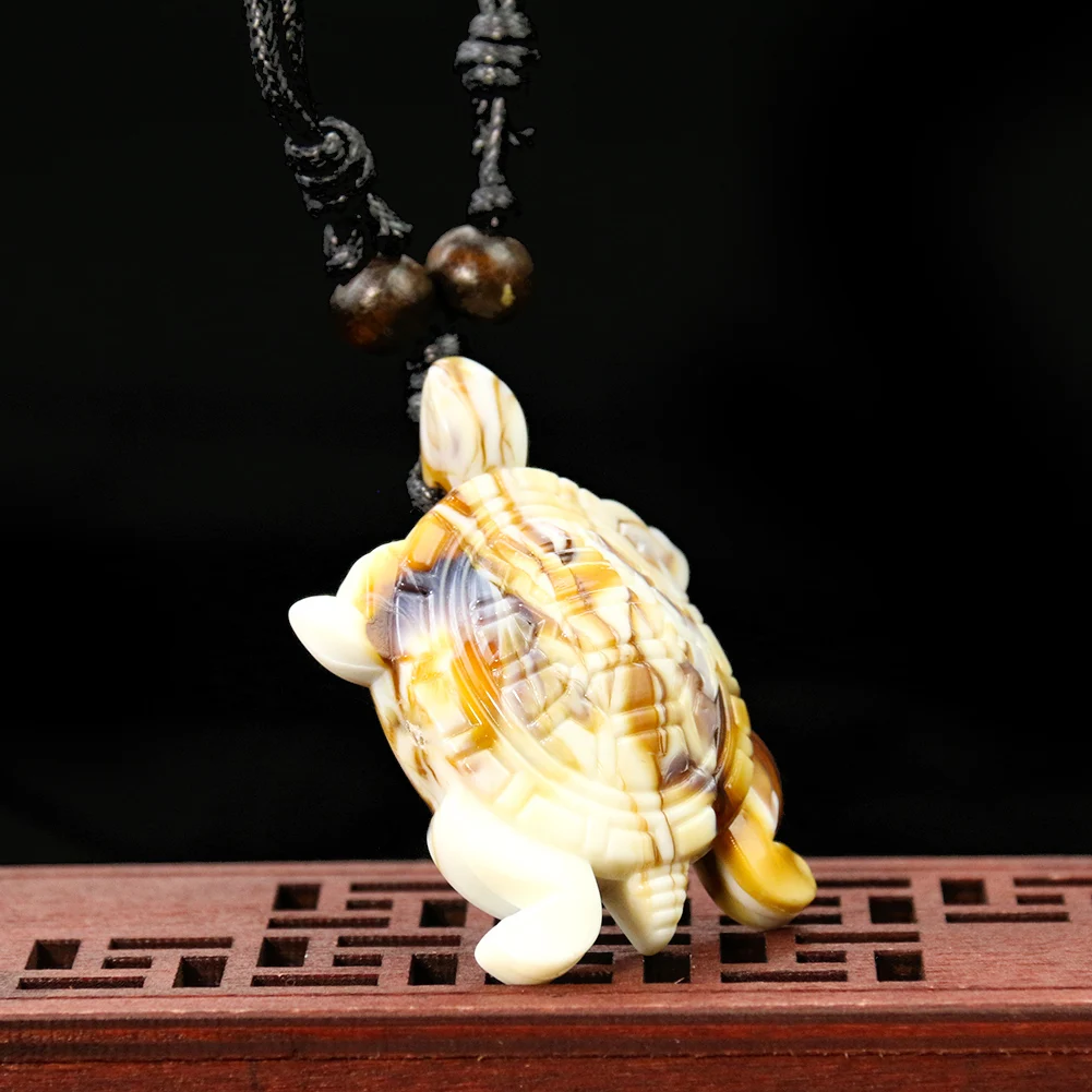 Turtle Pendant in Bone - Taaroa Bijoux - Mataiea, French Polynesia