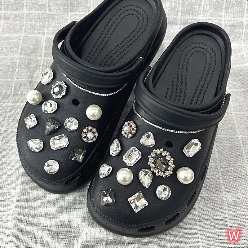 New Cute Luxury Shoes Accesories Rhinestone Bling Croc Charms Metal Chain  Croc Shoe Decorations Diy Buckle Pearl Shoes Flower